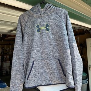 Women’s Large Under Armour hoodie
